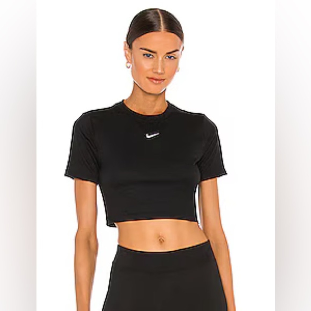 Nike NSW Essential Crop Tee Small